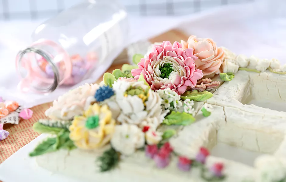 黄豆|太美了！跟着这些韩式裱花作品，一起领略西点的别样魅力！