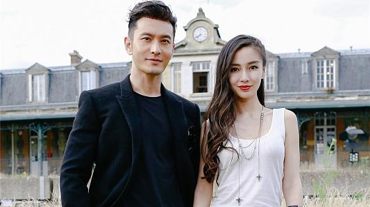 长裙|杨颖不像是孩子妈，和景甜坐在一起，打扮的更有少女感