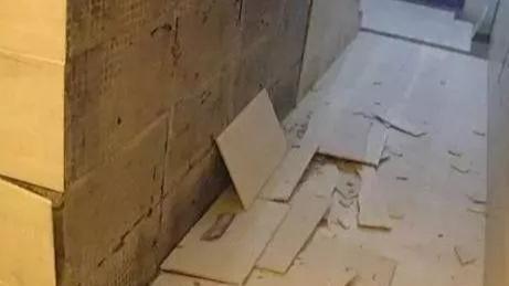 贴瓷砖时忘记做这一步的话，不到一年瓷砖就会出现空鼓