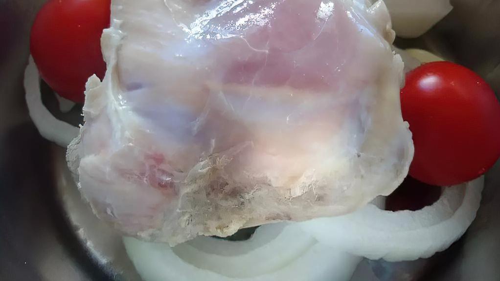 精品电锅美食系列,男补精女抗老的(小番茄鸡汤),如何制作?