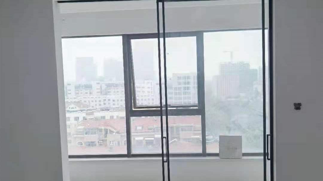 朱小燕聊情感|无框推拉门和隐形门效果挺好，安装节点千万别弄错