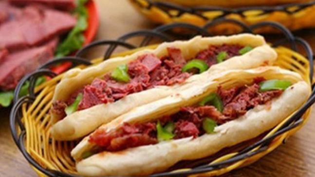 驴肉火烧|风靡一时的驴肉火烧，为何现在火不起来了？老板道出原因，太现实