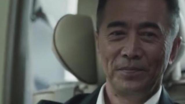 中年女同学自留地|《扫黑风暴》孙兴背后叫贺芸的那声妈太渗人，贺芸因为做错一件事而导致