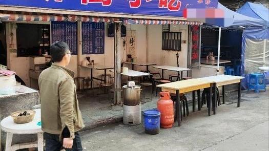 镇江|镇江这家17年老店，环境恶劣也吃得欢，人太多老板娘直往外撵客