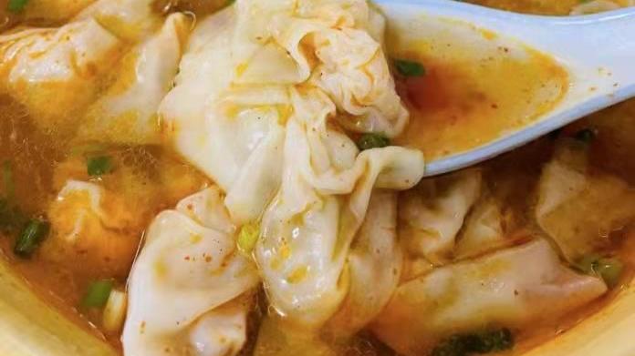 饺子|武汉破旧居民楼下的水饺店，60年无招牌，满满都是小时候的味道