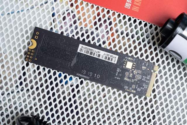国产SSD地板价：爱国者1TB降到399元5年质保，你愿意买吗？
