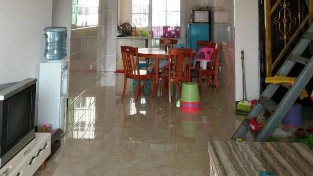 50万买套二手复式房，每次看到楼梯都怕怕的，怎么办？