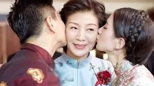 零点心声 吴奇隆妈妈面相被质疑：“不是善茬”！刘诗诗嫁豪门后，婆媳关系却很融洽！婚姻