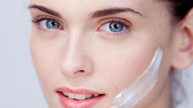 护肤|护肤必备！万能凡士林！18块钱却有这么多用途！