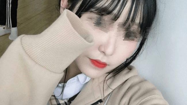 顶峰相见|抖音某女网红为得到金钱三观破碎，多次出轨，嘲笑男朋友是打工仔