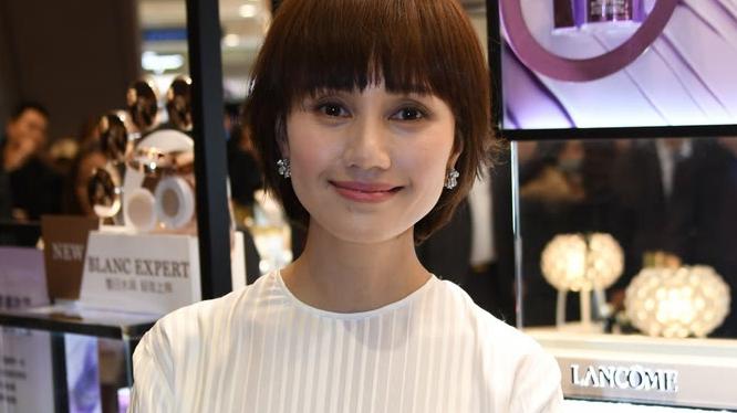 小米辣 女人过了40还是更适合短发，看袁泉就知道，长短发气质差太多