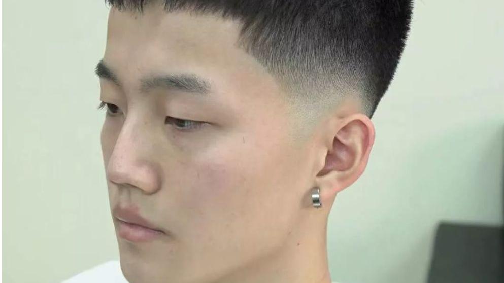发型 男人剪对发型，就是不一样，我看好这18款