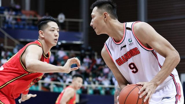 静静聊澸情 23分大胜！卫冕冠军广东吊打深圳 易建联复出7分钟16分