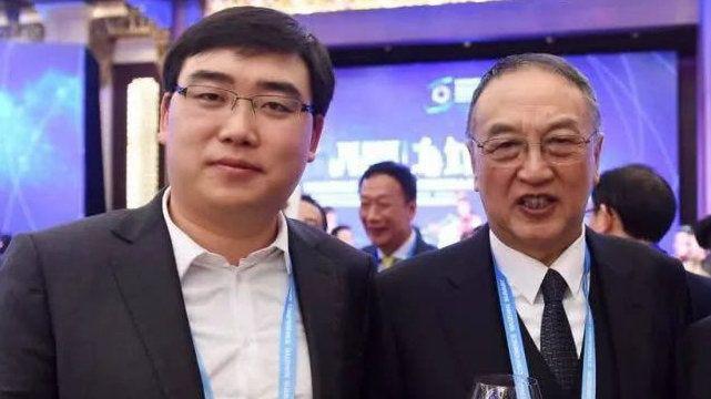 滴滴出行|恶从何起？滴滴“25款应用”全被下架：已预见危险，偏向虎山行！