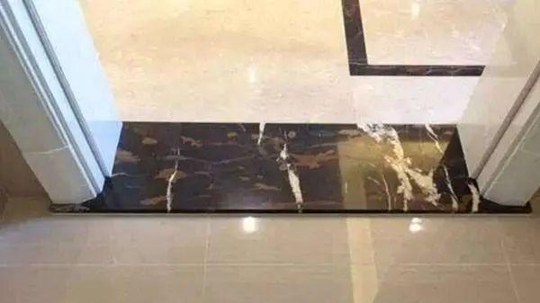 家里装门槛石还是压边条？太多人都选错了，难怪住了几年又得重装