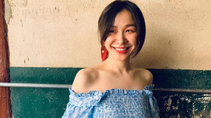 金靖|金靖长的不好看，却征服了带货一哥李佳琦，网友：不结婚很难收场