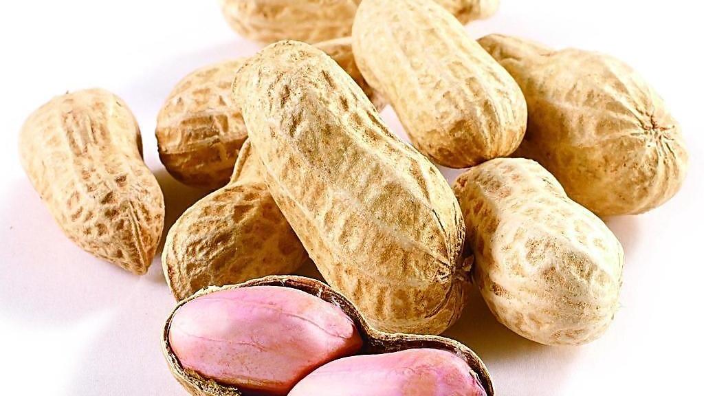 花生 减肥不能吃花生？营养师：如果不想腰上长赘肉，尽量少吃4种食物
