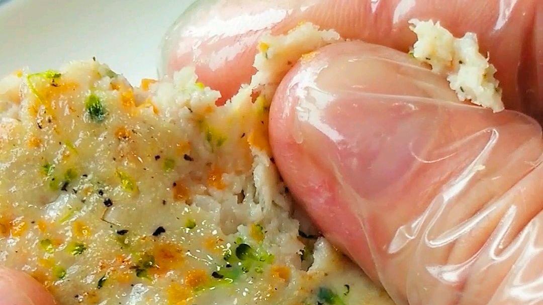 莲藕|宝宝的最佳辅食：莲藕嫩肉饼，口感香浓软糯可口，大人也爱吃