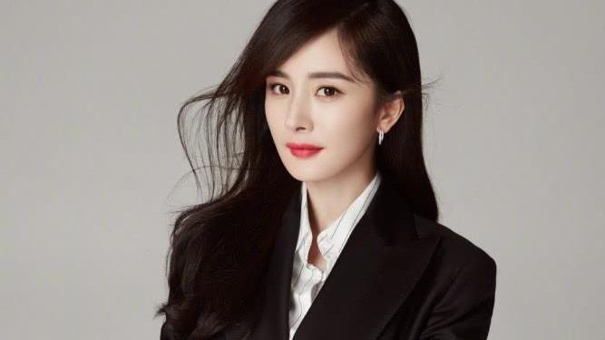 发型|?45岁的女人，建议避开这5种发型，不仅大妈感十足，还显老没气质