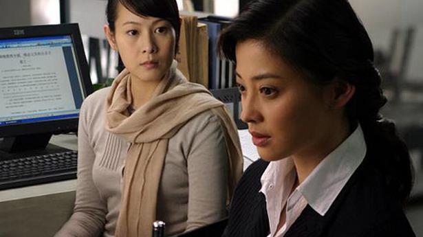 花影人间情感|重温《新结婚时代》：凤凰男何建国的“孝”，看得我脊背发凉