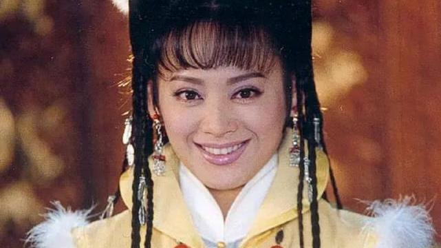 宁静|宁静回应不给杨笠拍灯，称其为脱口秀天花板，曾因太耿直被选手怼