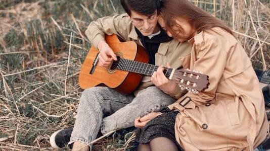 自知冷暖|男女相处中，如果男人这2个方面不行，女人对你难以启齿，默默离开你