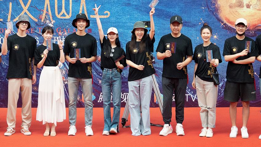 星汉灿烂|《星汉灿烂》正式杀青，本以为主演颜值够高了，看到配角颜值好绝