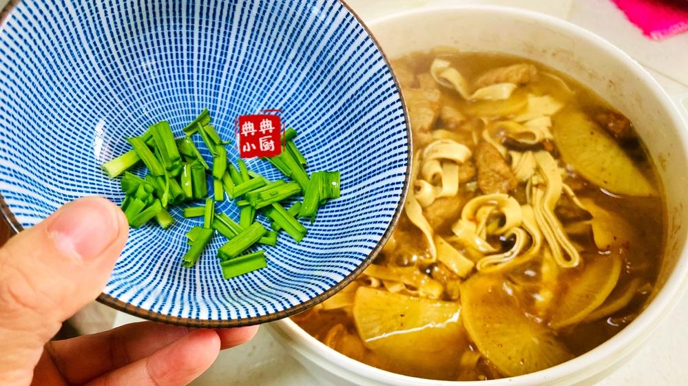 豆腐|天冷来个一锅炖，真是太喜欢这种吃法了，想吃的都可以吃到