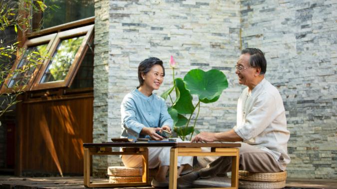 情感秀才|年过五十的男人，生活中还需要女人吗？2个男人说出实话，很现实