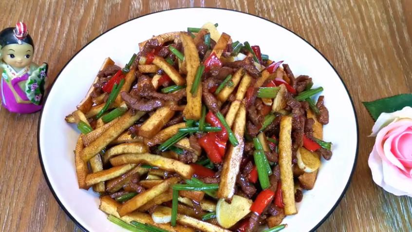 香干|提起不起来精神？来尝尝这个香干炒牛肉丝~香道你从床上爬起来