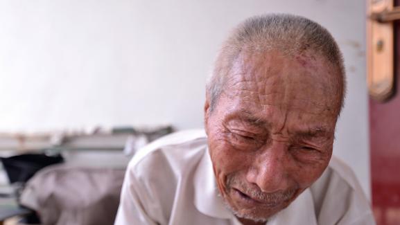 久久说情感 98岁父亲自述：被3个子女争着抢着养老，可是我却想早点离开