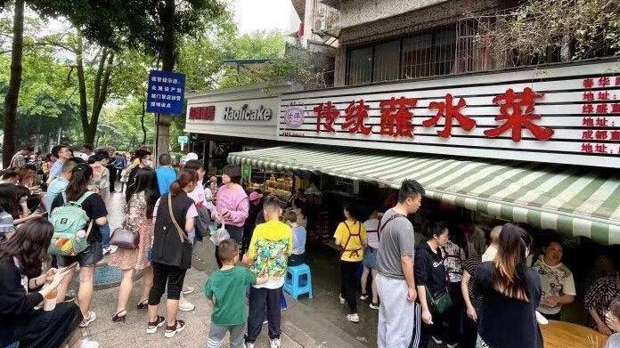 草鱼|四川著名的“蘸水菜”，一两肉卖12元，天天食客爆棚，味道很巴适
