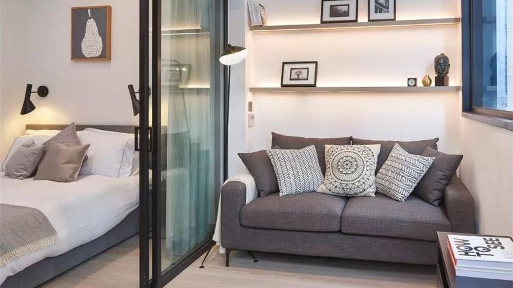 老外住进香港25㎡“纳米楼”：老破小蜗居重新装修，变成舒适的家