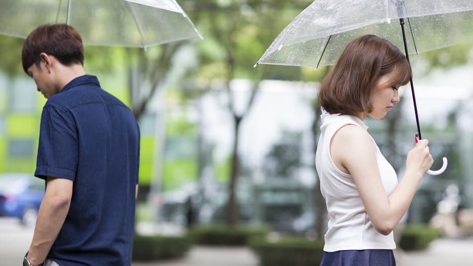 与我无关的七夕|恨自己当时的软弱和懦弱，手撕小三我不行，跟他分手我没勇气