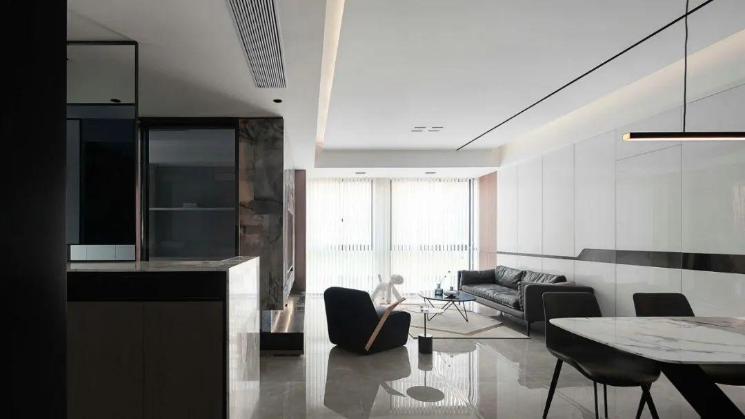 黑白灰+大理石：他家完美演绎都市里的极简生活！