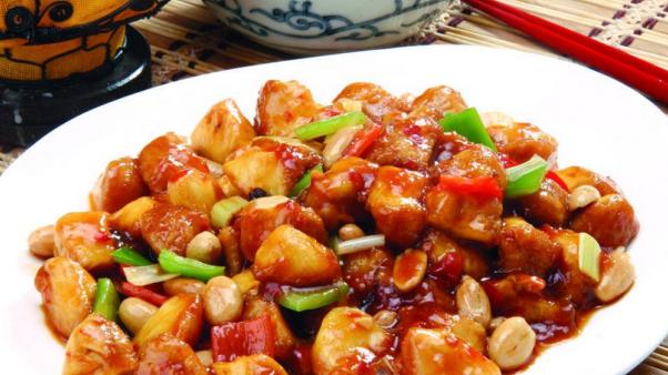 宫保鸡丁|自己炒的鸡丁肉很老？大厨：多加一步，鸡丁鲜嫩香滑