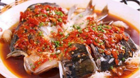 鱼头|美味鲜嫩碟鱼头的制作方法，家常食谱鱼头做法，麻辣鲜嫩又不腥