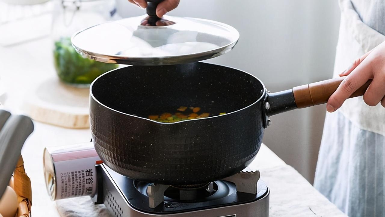 这4样流行的家居用品，看着“高大上”，体验后：不想用第二次