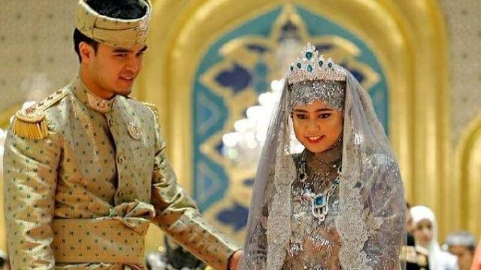 文莱 文莱32岁公主：身披“钻石山”下嫁平民，旷世婚礼持续了8天