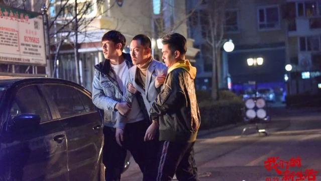 我们的新生活|杨超越首部电影，《我们的新生活》故事单薄，拼盘快餐值得吃吗？