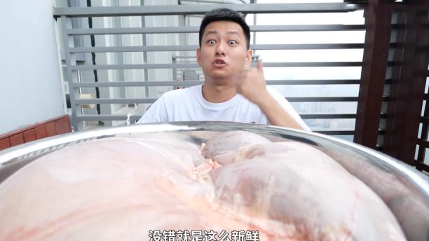 泡面|死神之子敬汉卿，含泪吃下三碗牛瘪底料，真正的勇士