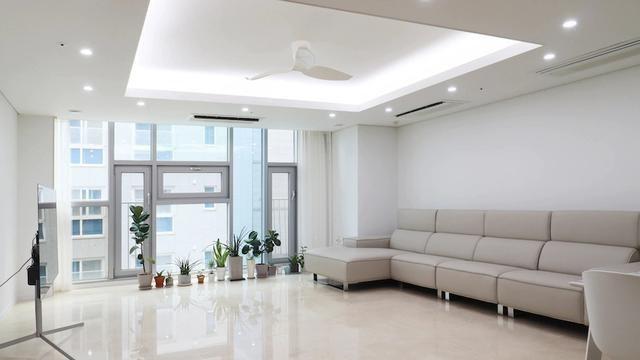 为啥大平层偏爱简约风？见识过183㎡的魅力后，等我装修也别无他选