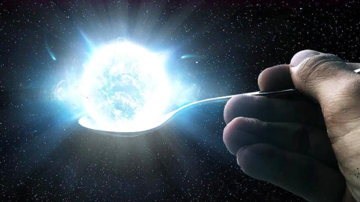 中子星 宇宙密度最大的天体是中子星，如果你吃一勺中子星会有什么后果？