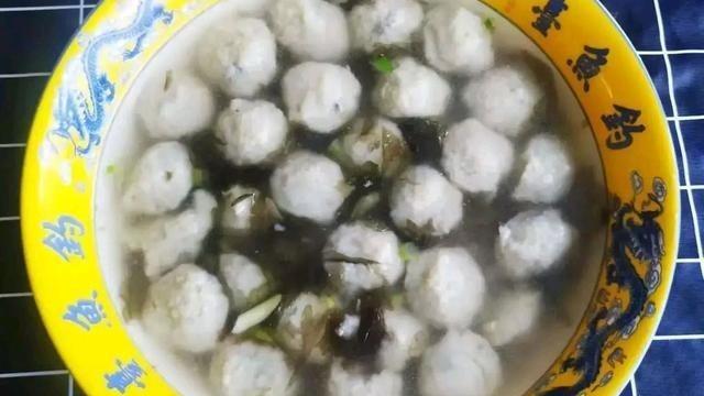 鱼丸|冬天，海鲜市场上遇到这鱼别错过，才6元一斤，用来汆丸子溜鲜