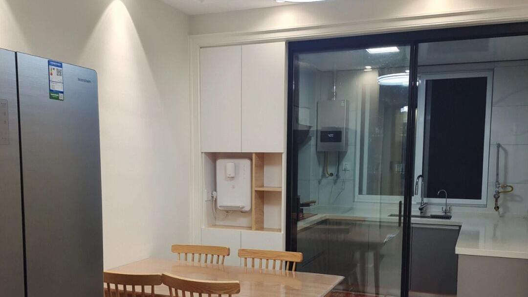 她家复式楼，面积不大却很舒适，全屋家具进场打扫干净分享一下！