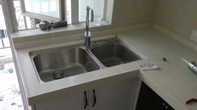 媳妇花2万块砌的手工橱柜，时尚又耐用，小区邻居天天跑来取经！