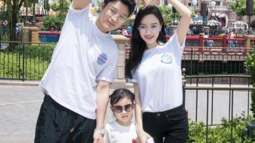 被传复合后，贾乃亮和李小璐同时更新动态，内容一模一样默契十足