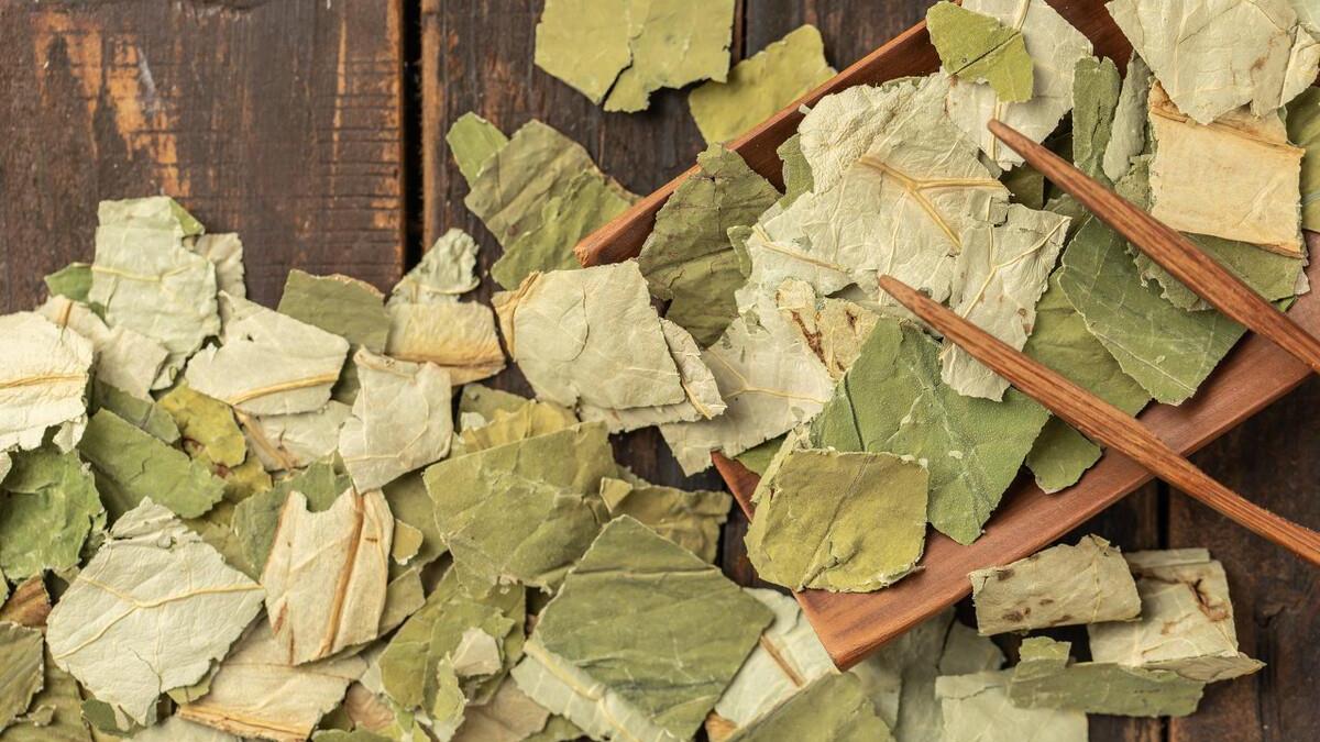 皮皮虾|夏天晒干菜，别只知道茄子豆角，这东西不用买不花钱，营养极高