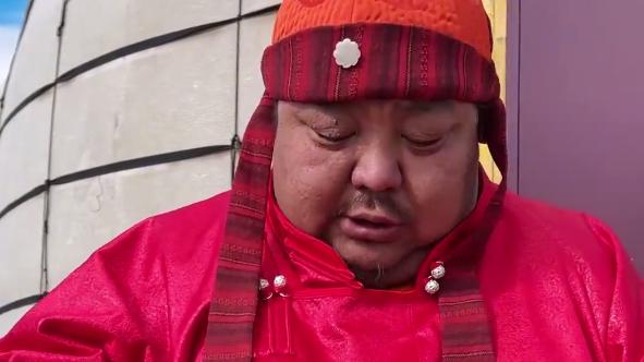 猪油|恩克终于被吃破产了？朋友做客只给炒芹菜，自嘲：家里已经没羊了