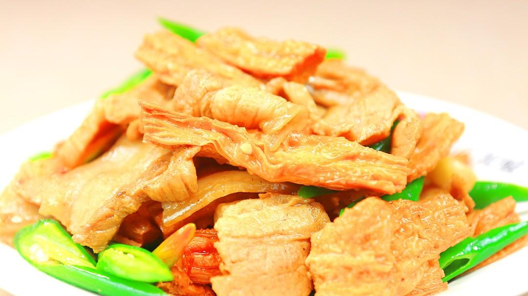 腐竹|腐竹炒肉片很多人第一步就做错了，难怪不好吃，厨师长教你如何做！